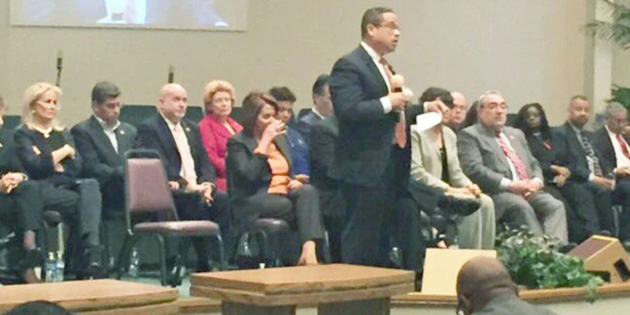 Ellison seeks federal relief for Flint