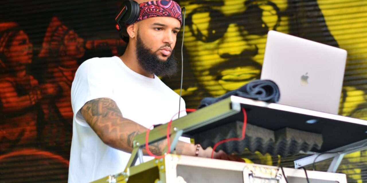 Hey DJ, play my song
